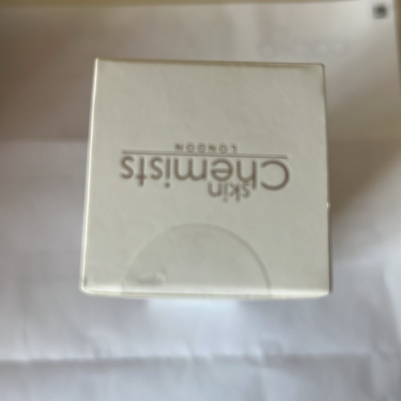 SKINCHEMISTS Placenta Moisturizer - Picture 6 of 7